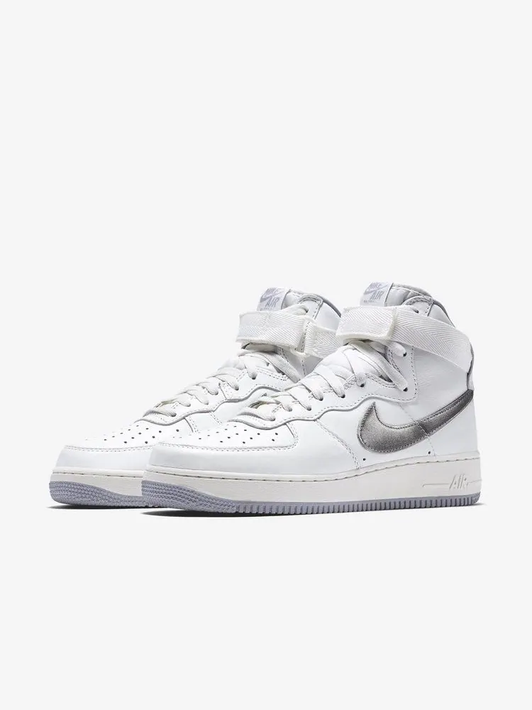 Кроссовки Nike Air Force 1 High Retro QS 'White Silver' — изображение 3 из 7, белый/серый