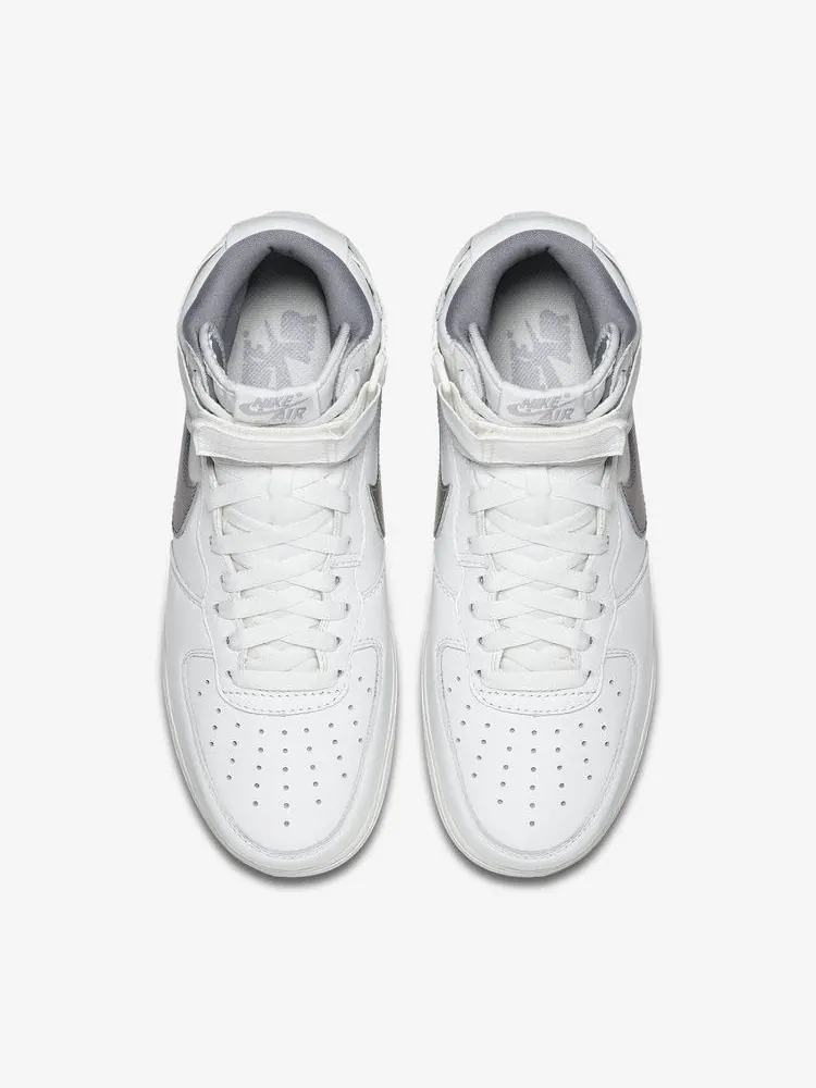 Кроссовки Nike Air Force 1 High Retro QS 'White Silver' — изображение 4 из 7, белый/серый