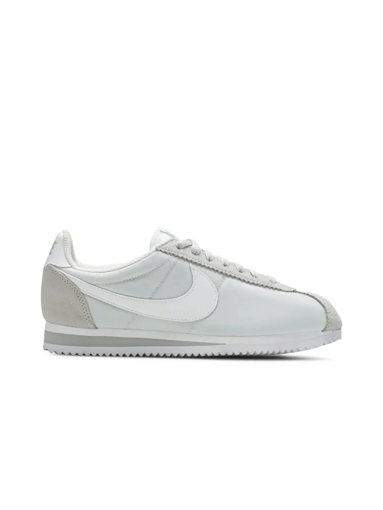 Кроссовки Nike Wmns Classic Cortez Nylon 'Pure Platinum' — изображение 1 из 4, серый