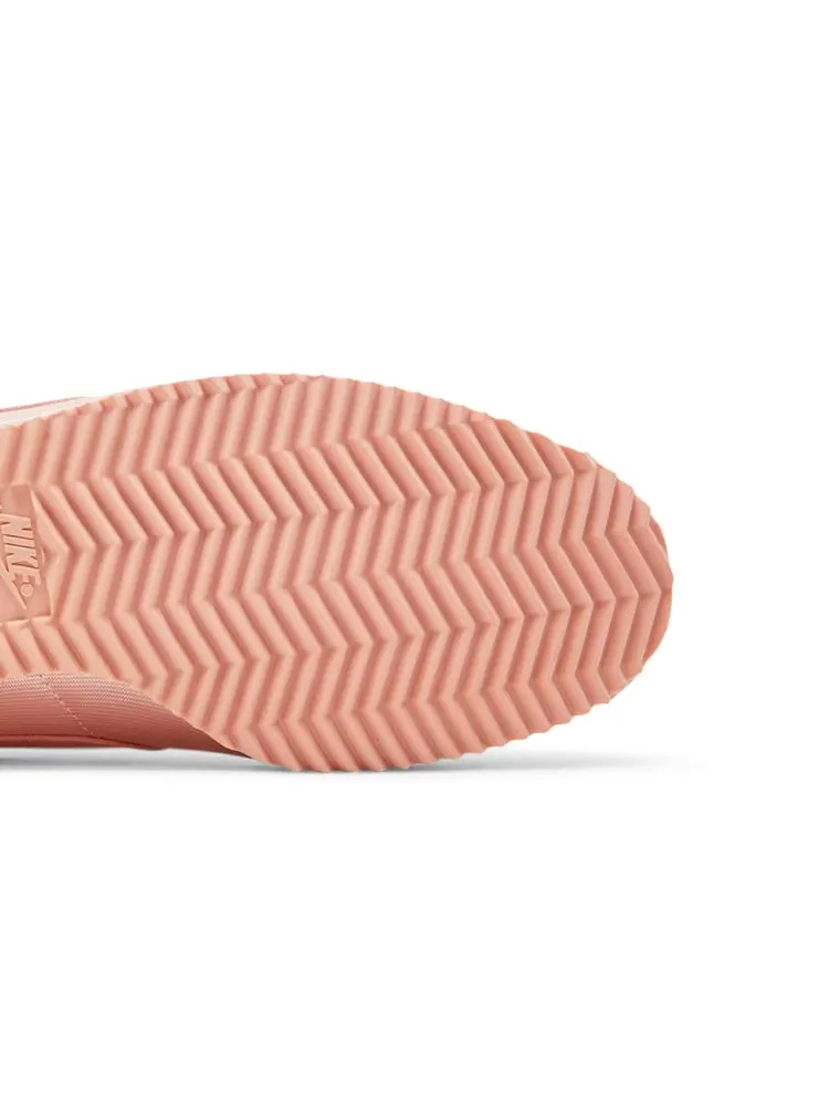 Кроссовки Wmns Classic Cortez Nylon 'Coral Stardust' — изображение 5 из 8, голубой