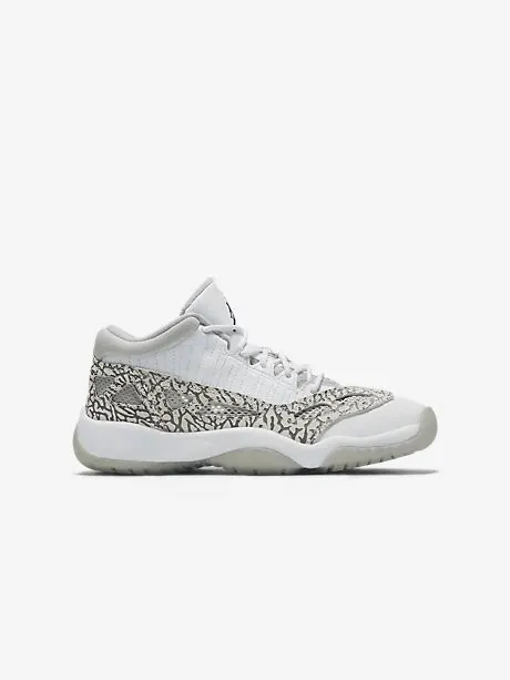 Кроссовки Air Jordan 11 Retro Low IE BG 'Cobalt' 2015 — изображение 3 из 4, белый