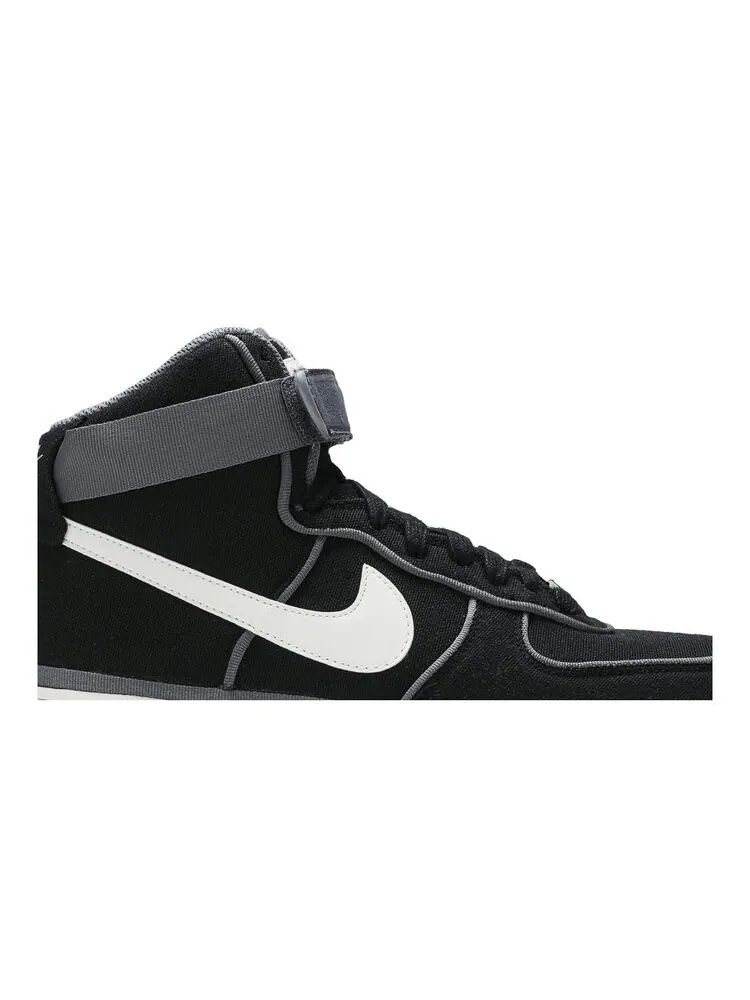 Кроссовки Nike Air Force 1 High 07 LV8 'Black Orange Gum' — изображение 2 из 4, черный