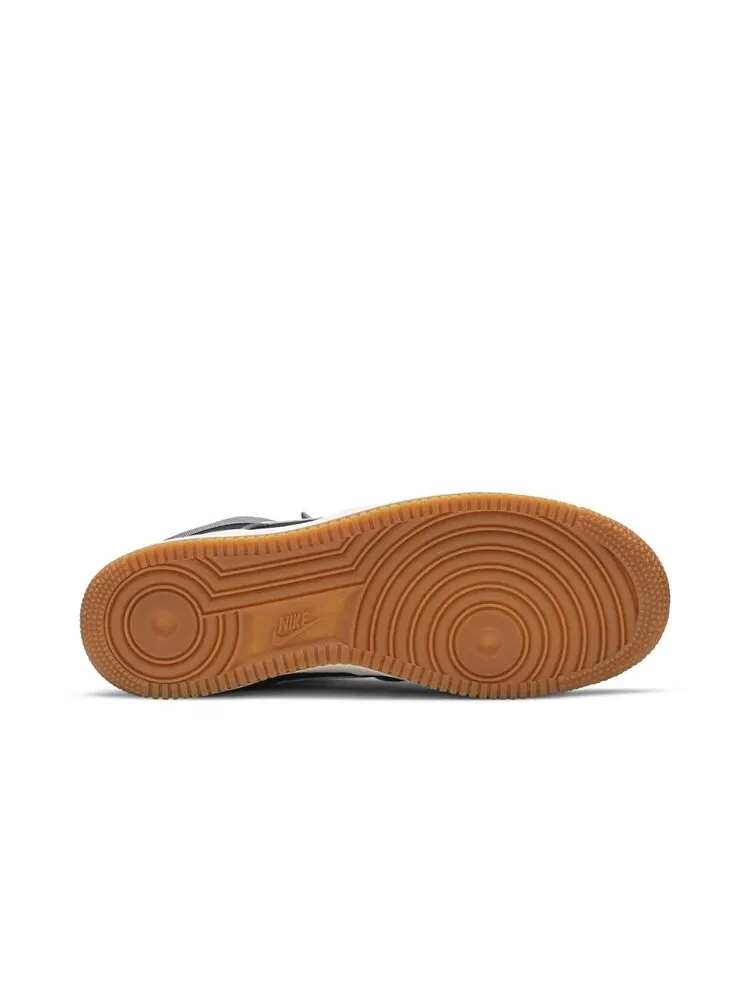 Кроссовки Nike Air Force 1 High 07 LV8 'Black Orange Gum' — изображение 4 из 4, черный
