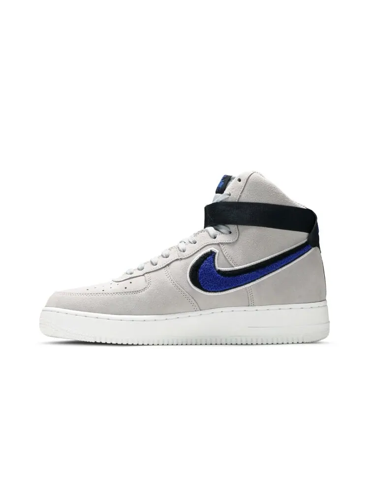 Кроссовки Nike Air Force 1 High '07 LV8 'Chenille Swoosh' — изображение 3 из 4, серый