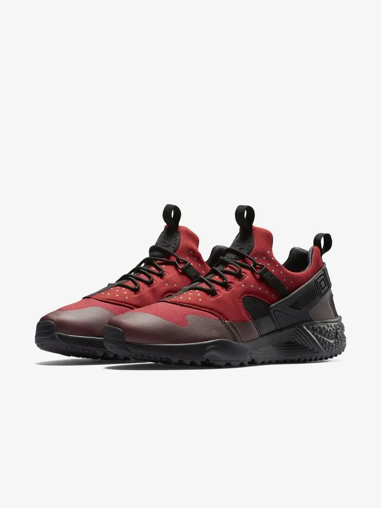 Кроссовки Air Huarache Utility 'Gym Red Black' — изображение 3 из 7, красный черный