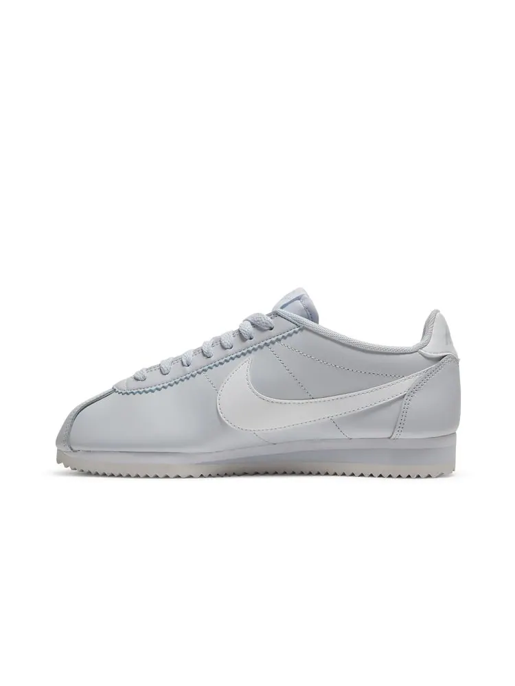 Кроссовки Wmns Classic Cortez Leather 'Football Grey' — изображение 3 из 8, серый