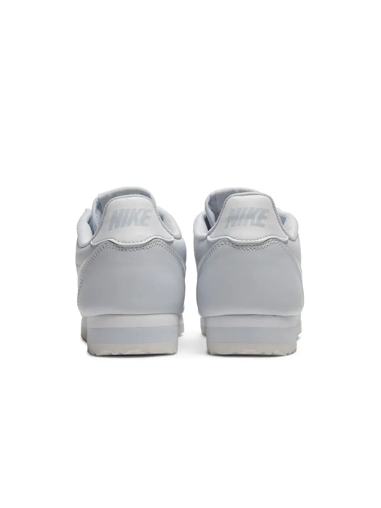 Кроссовки Wmns Classic Cortez Leather 'Football Grey' — изображение 6 из 8, серый