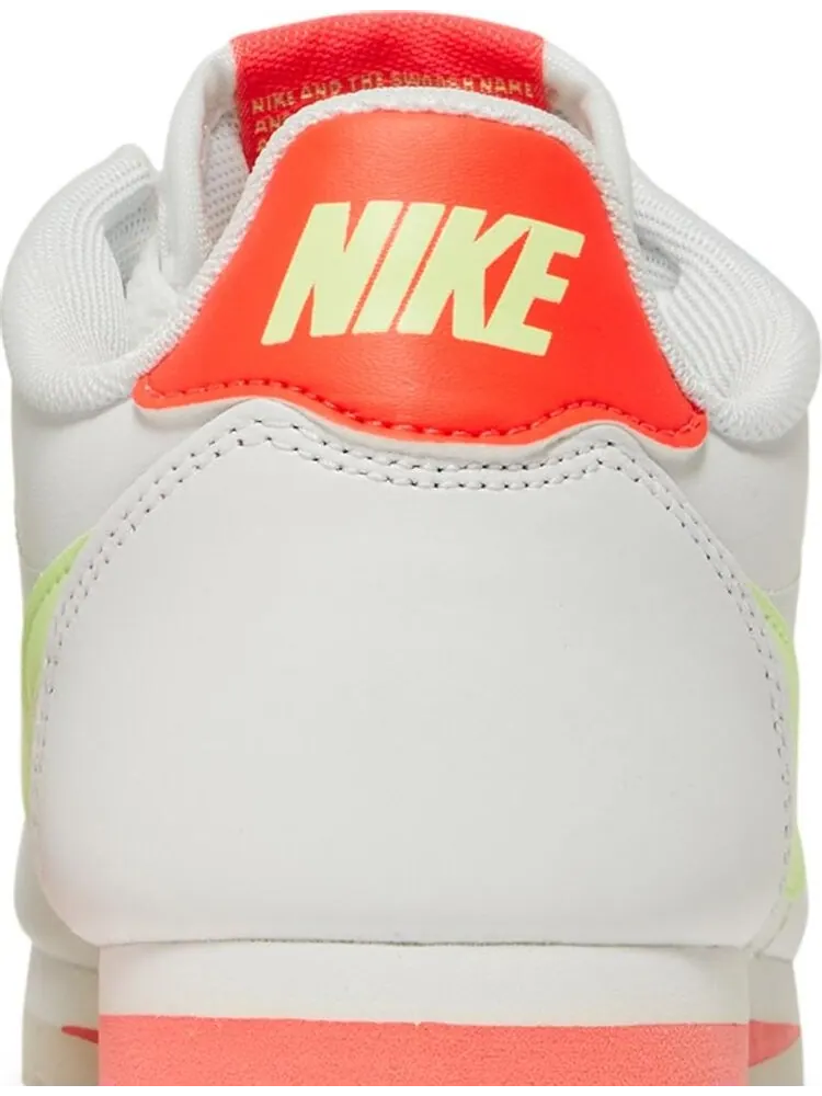Кроссовки Nike Wmns Classic Cortez Leather 'Volt Flash Crimson' — изображение 7 из 8, белый