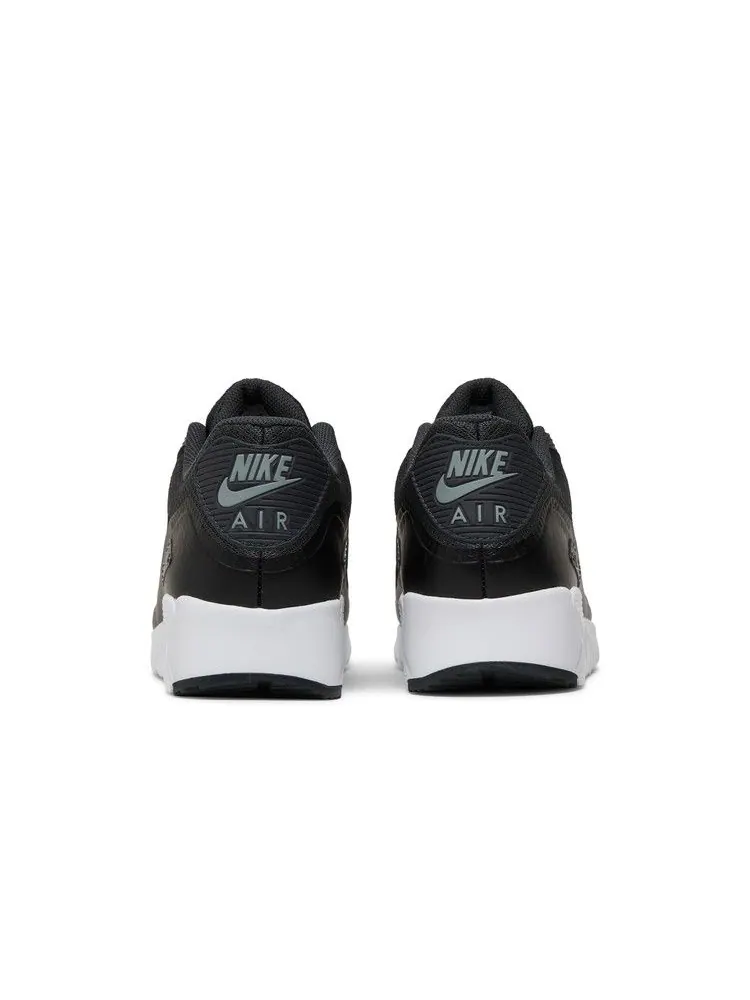 Кроссовки Nike Air Max 90 Ultra Essential 'Black Cool Grey' — изображение 7 из 9, черный/серый--белый