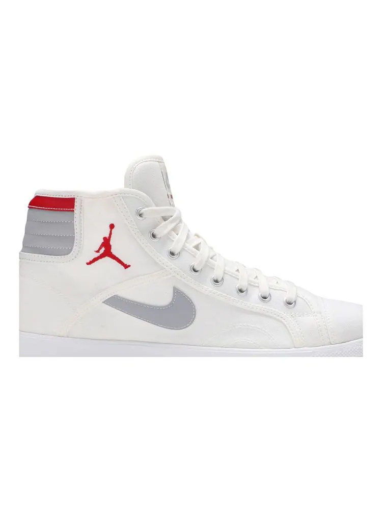 Кроссовки Air Jordan Skyhigh OG 'Sail Gym Red' — изображение 2 из 8, красный