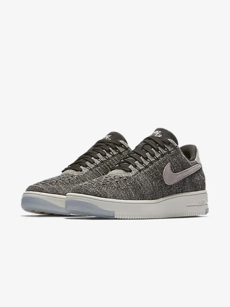 Кроссовки Nike Wmns Air Force 1 Flyknit Low — изображение 1 из 6, серый
