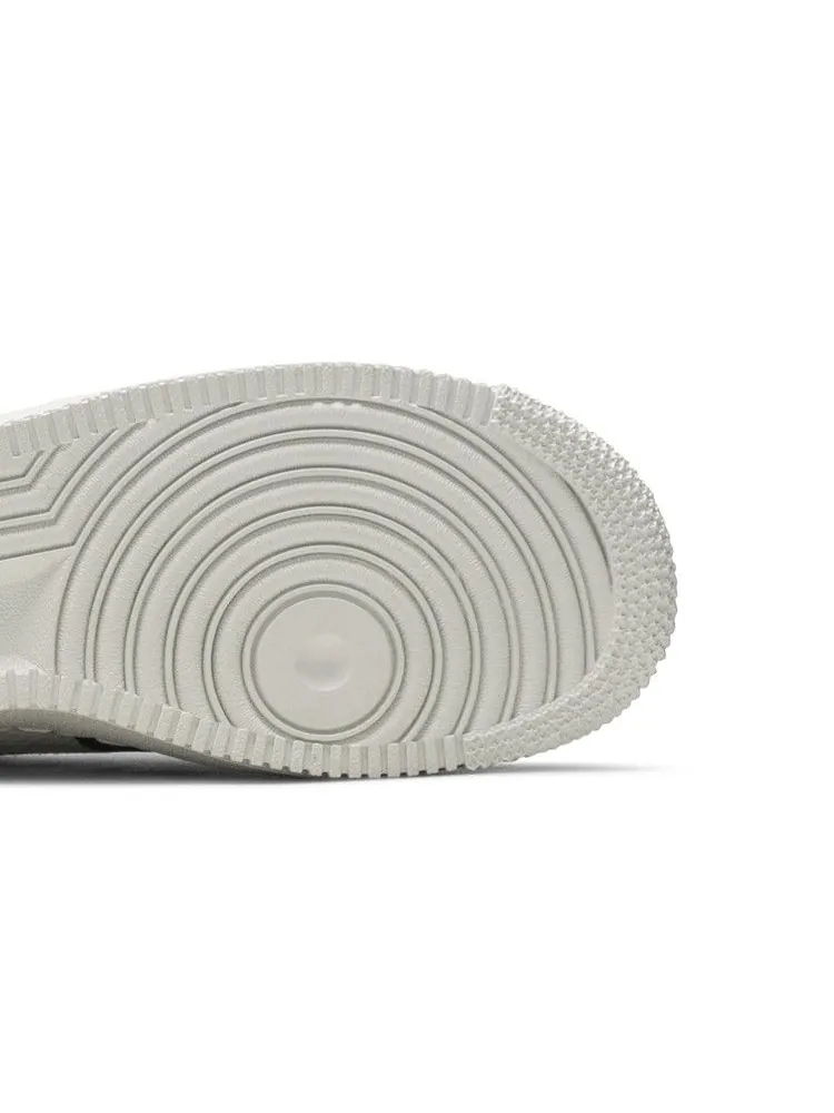 Кроссовки Nike Air Force 1 Low LV8 GS 'Snakeskin' — изображение 6 из 9, белый/черный
