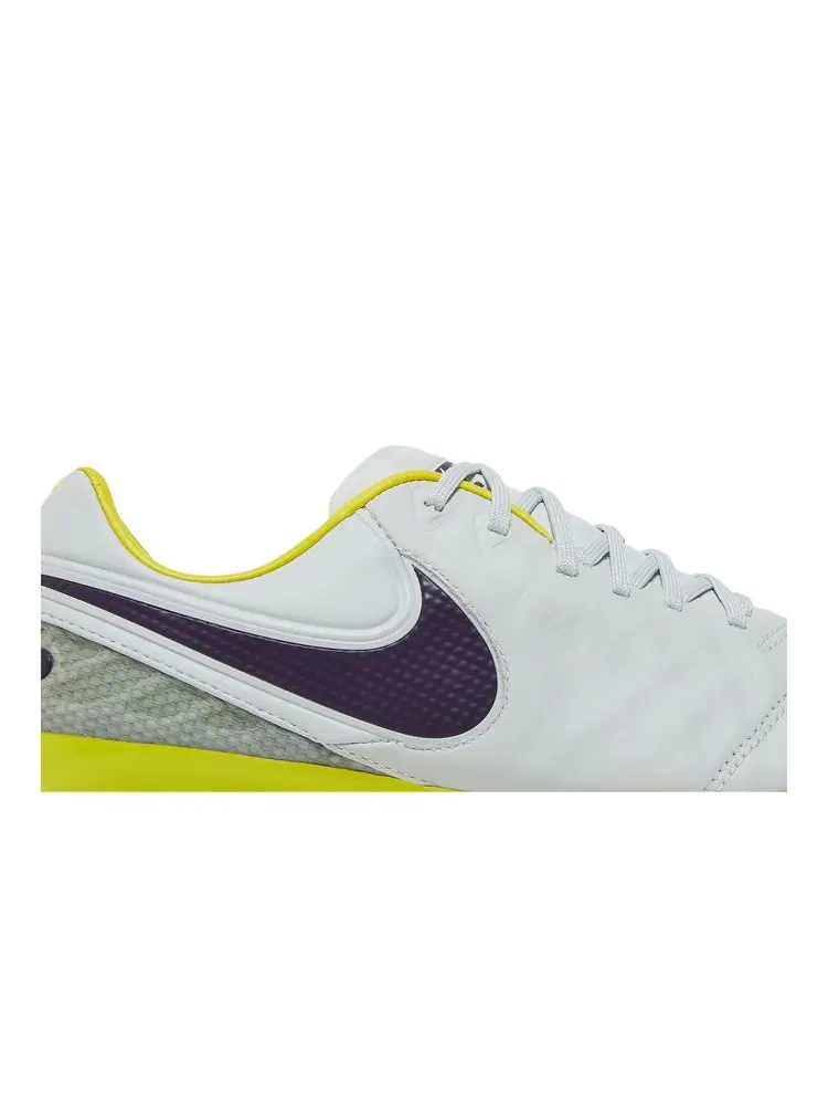 Кроссовки Wmns Tiempo Legend 6 SG Pro ACC 'Pure Platinum' — изображение 2 из 8, платиновый