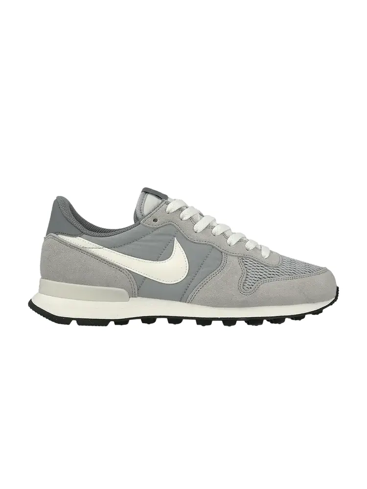 Кроссовки Nike Internationalist — изображение 1 из 1, серый