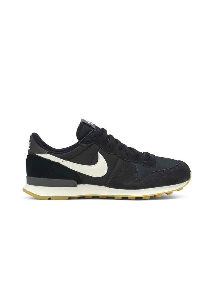 Кроссовки Nike Wmns Internationalist 'Black Gum' — изображение 1 из 4, черный