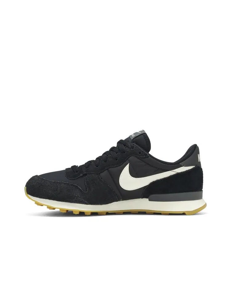 Кроссовки Nike Wmns Internationalist 'Black Gum' — изображение 3 из 4, черный