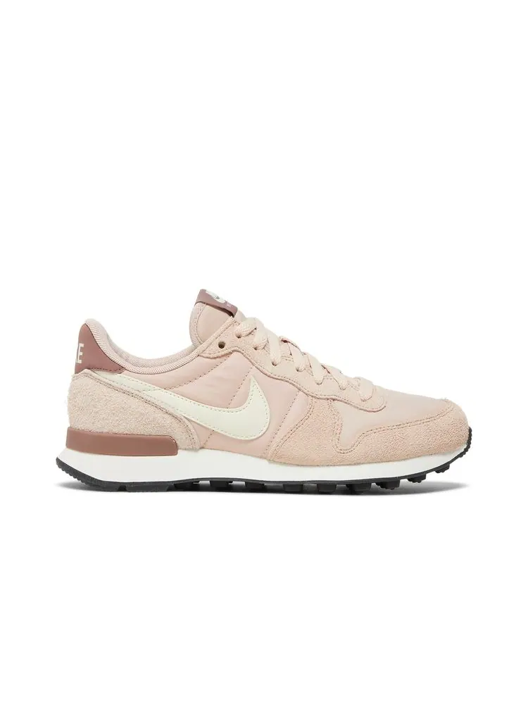 Кроссовки Wmns Internationalist 'Particle Beige Mauve' — изображение 1 из 8, бежевый