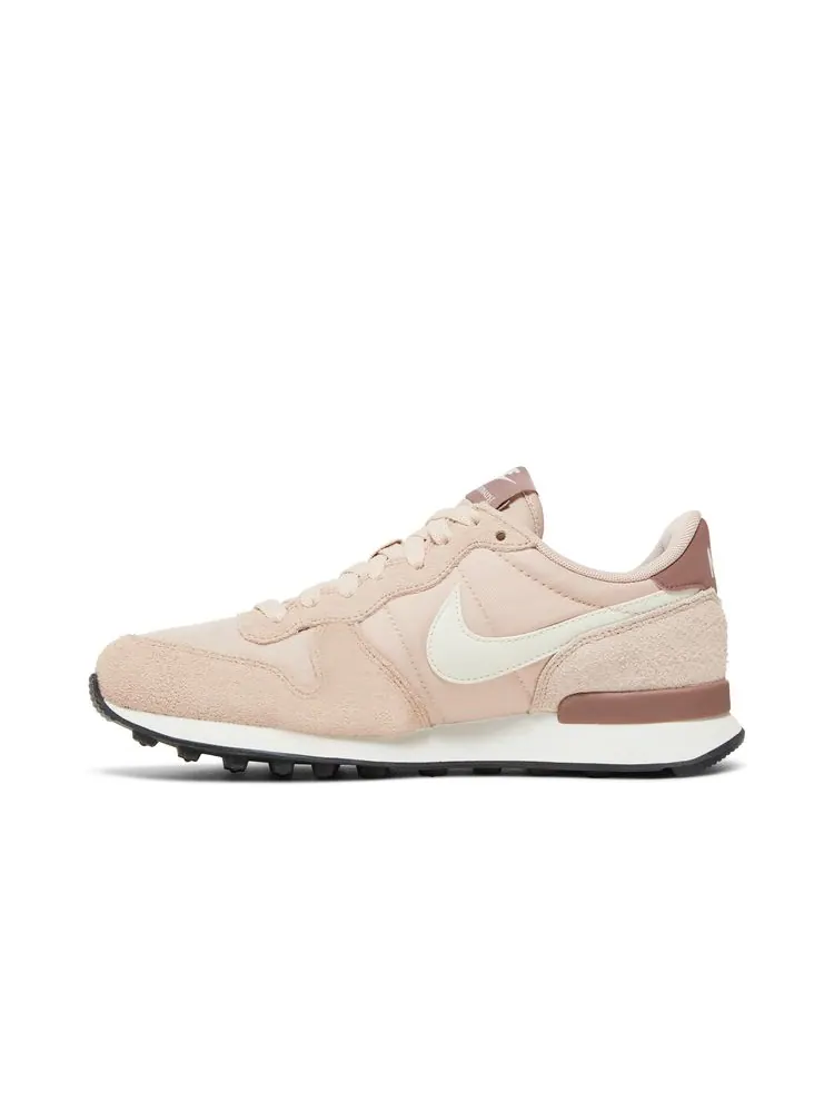 Кроссовки Wmns Internationalist 'Particle Beige Mauve' — изображение 3 из 8, бежевый