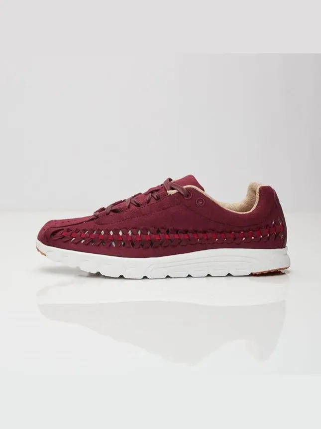 Кроссовки Nike Wmns Mayfly Woven 'Night Maroon' — изображение 2 из 6, красный