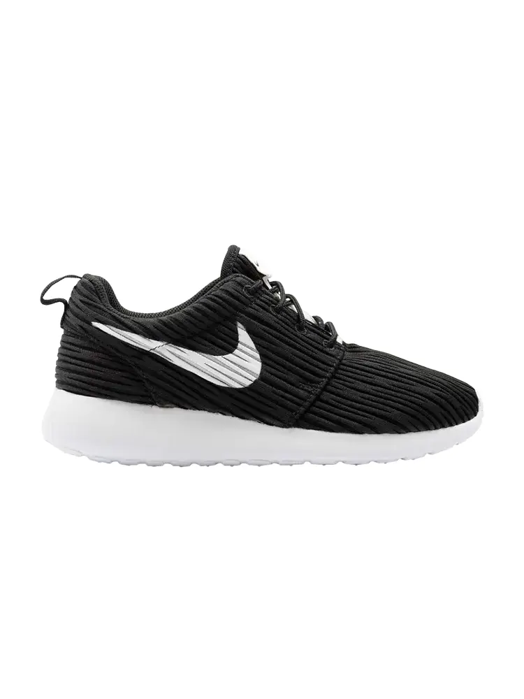 Кроссовки Nike Wmns Roshe One ENG 'Black' — изображение 1 из 1, черный