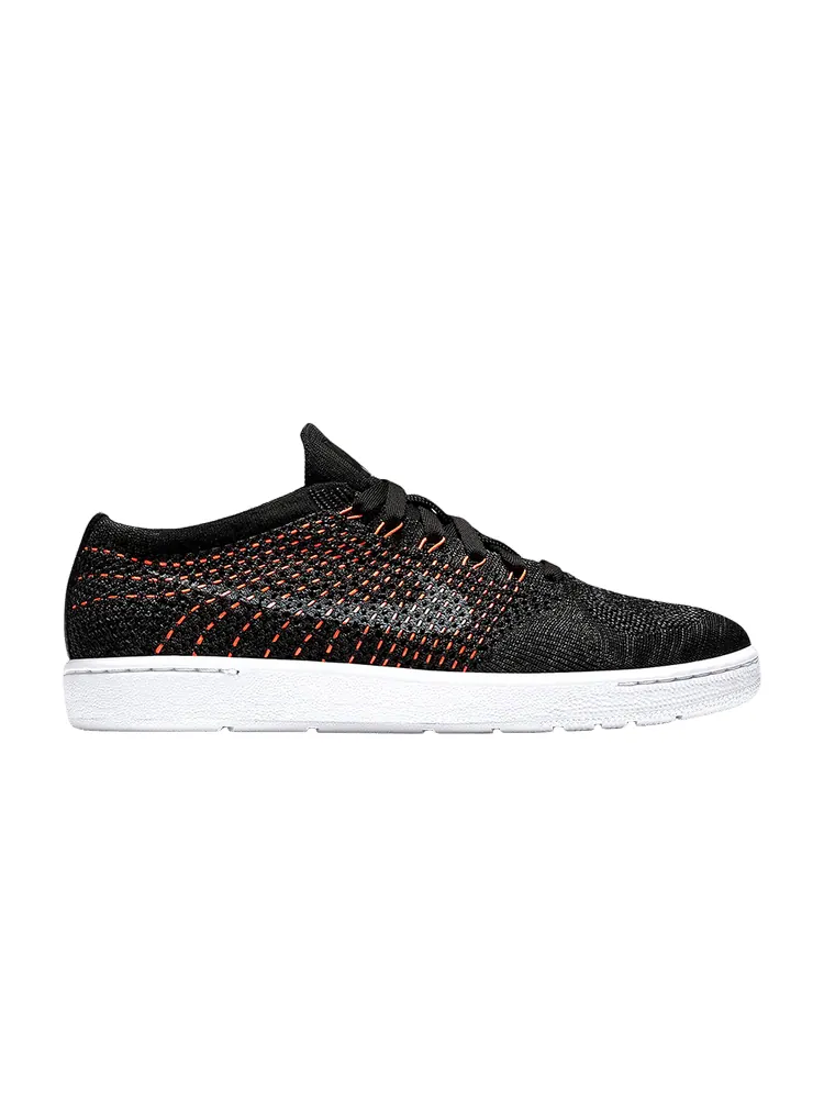Кроссовки Wmns Tennis Classic Ultra Flyknit — изображение 1 из 1, черный