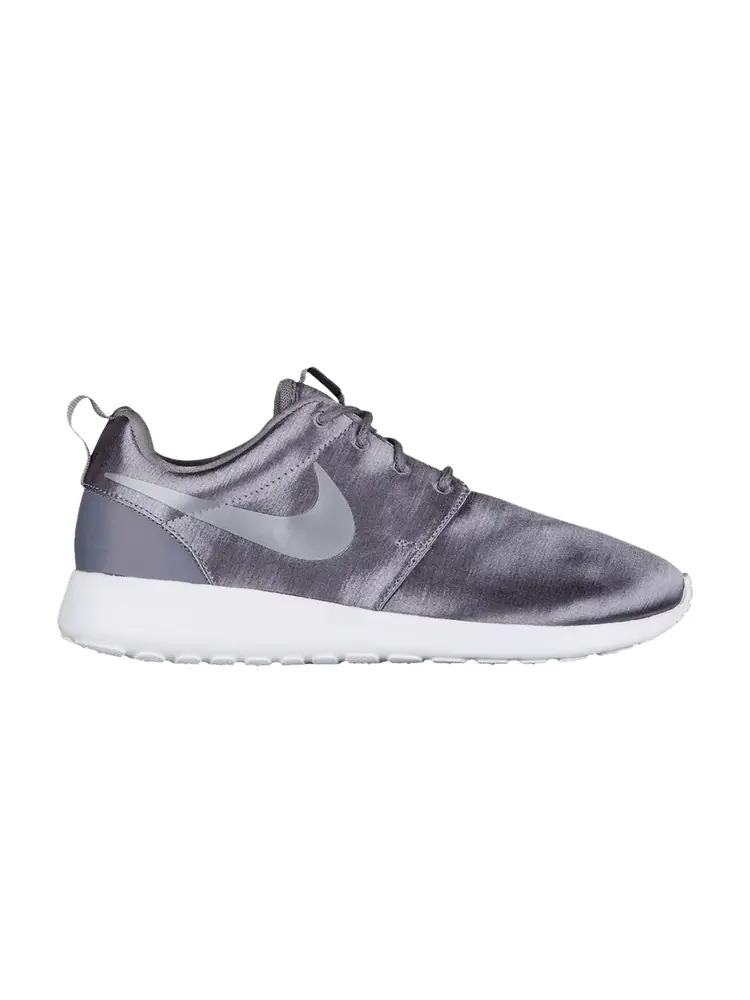 Кроссовки Nike Wmns Roshe One Premium 'Pure Platinum' — изображение 1 из 1, платиновый/платиновый
