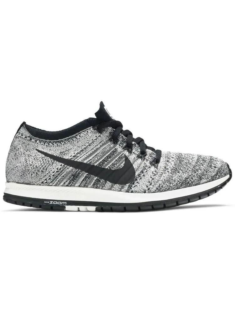 Кроссовки Nike Zoom Flyknit Streak 'Oreo' — изображение 1 из 8, серый