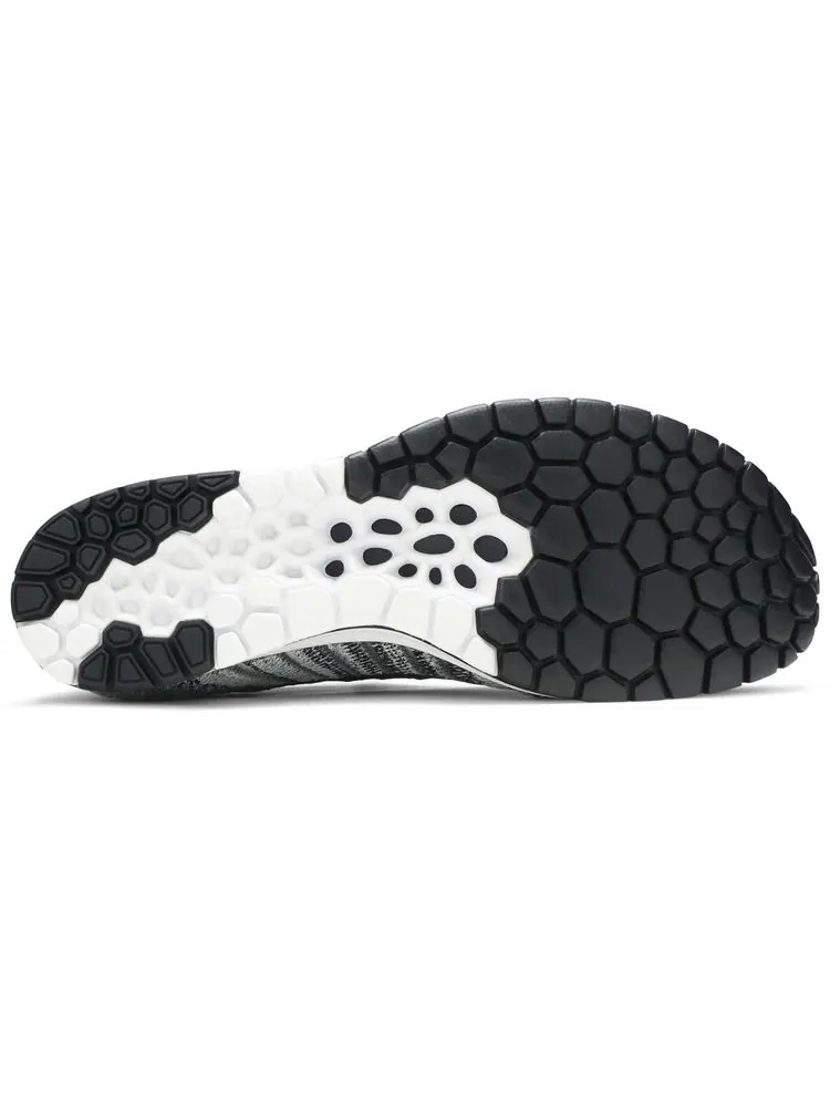Кроссовки Nike Zoom Flyknit Streak 'Oreo' — изображение 4 из 8, серый