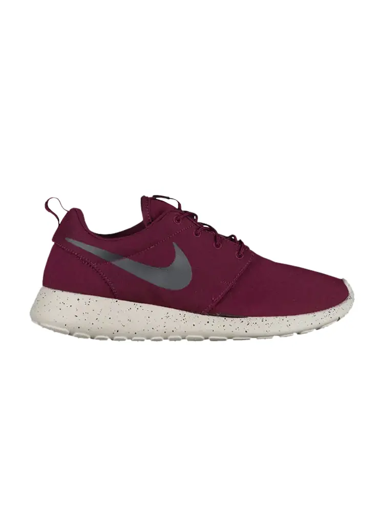 Кроссовки Nike Roshe One SE 'Bordeaux' — изображение 1 из 1, красный