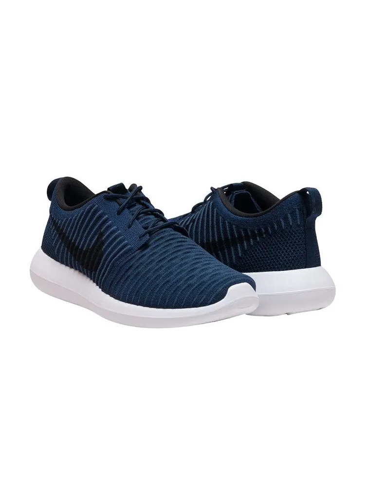 Кроссовки Nike Roshe Two Flyknit 'Navy' — изображение 2 из 5, темно-синий/белый