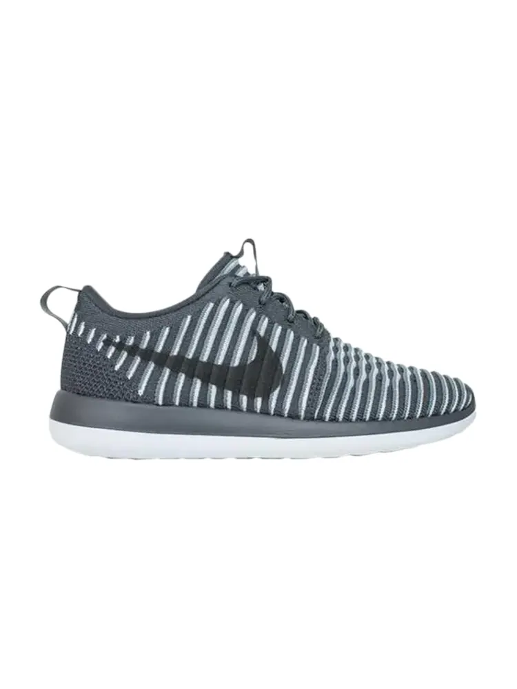 Кроссовки Nike Wmns Roshe Two Flyknit 'Dark Grey' — изображение 1 из 1, серый