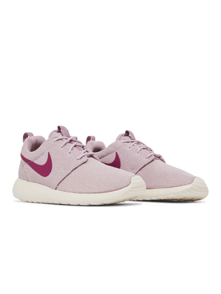 Кроссовки Nike Wmns Roshe One 'Plum Chalk' — изображение 9 из 9, светлый кремовый