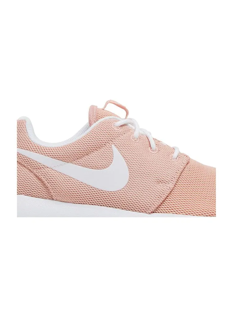 Кроссовки Nike Wmns Roshe One 'Coral Stardust' — изображение 3 из 9, белый