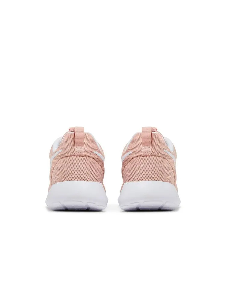 Кроссовки Nike Wmns Roshe One 'Coral Stardust' — изображение 7 из 9, белый