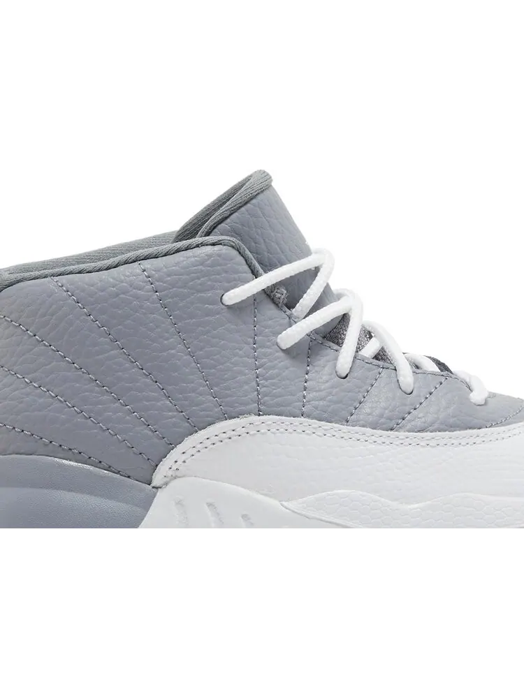Кроссовки Air Jordan 12 Retro TD Stealth — изображение 2 из 8, серый