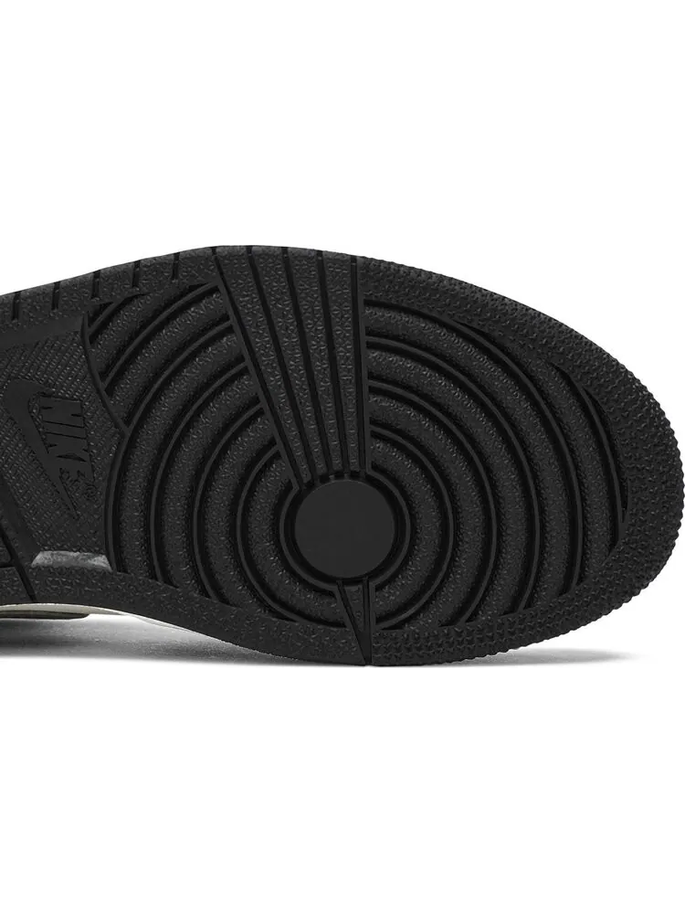 Кроссовки Air Jordan 1 Mid SE Satin Smoke Grey — изображение 5 из 8, серый
