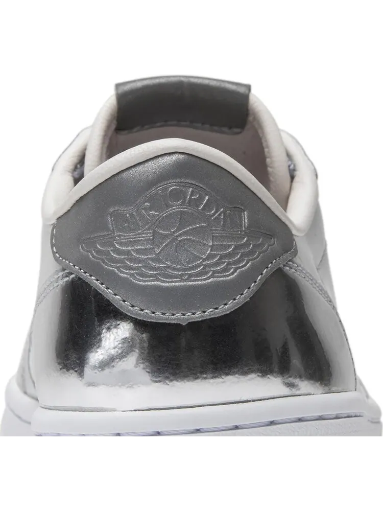 Кроссовки Air Jordan 1 Retro Low OG Pinnacle Metallic Silver — изображение 7 из 8, серебряный