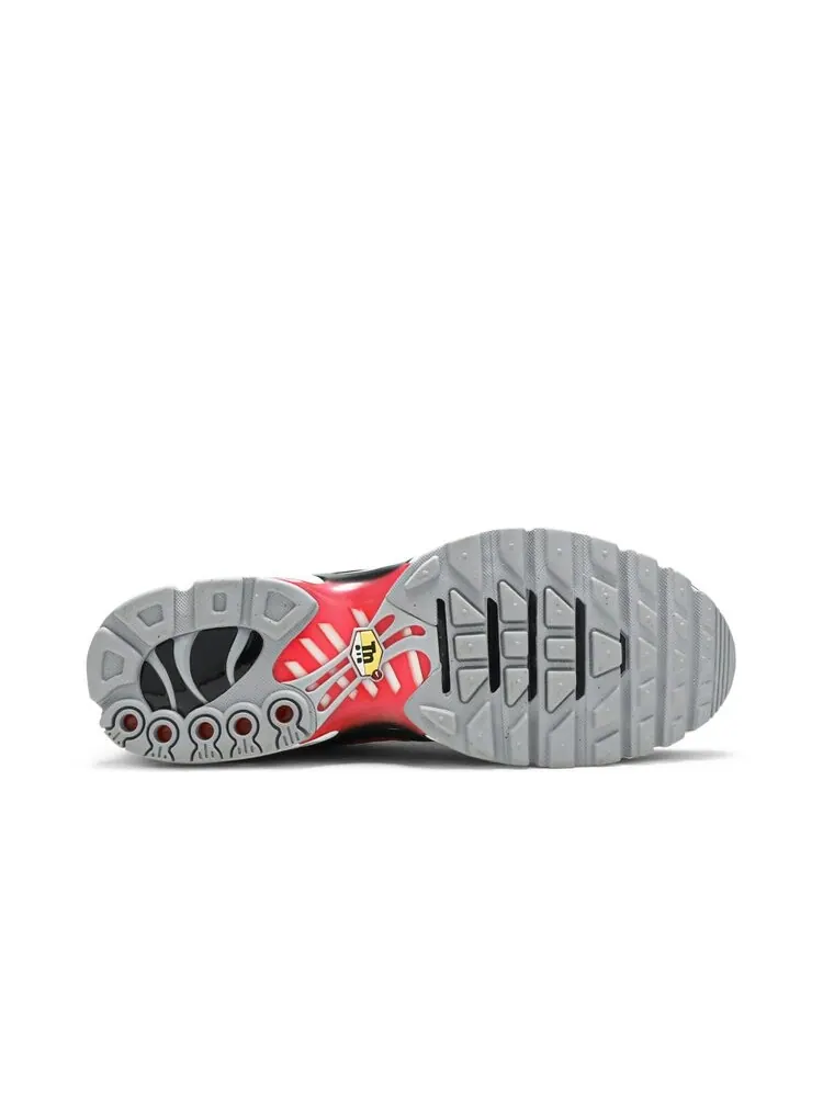 Кроссовки Nike Air Max Plus 'Hot Lava' — изображение 4 из 4, красный