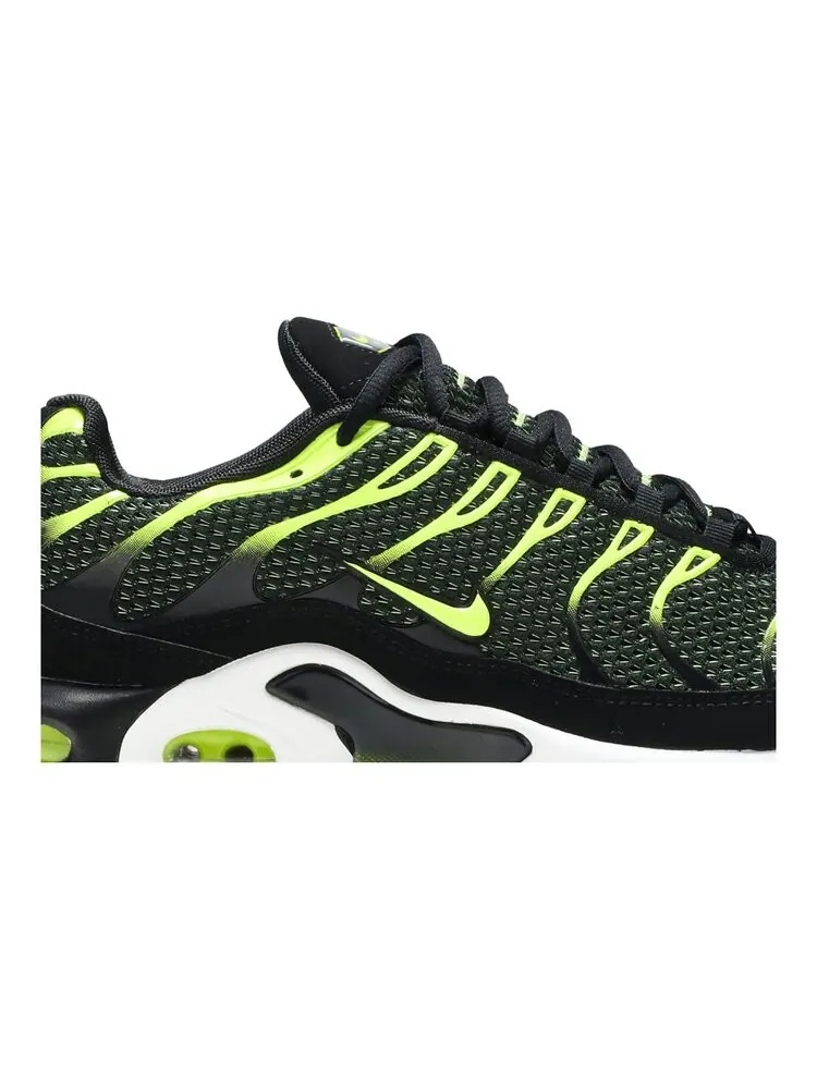 Кроссовки Nike Air Max Plus — изображение 2 из 4, черный