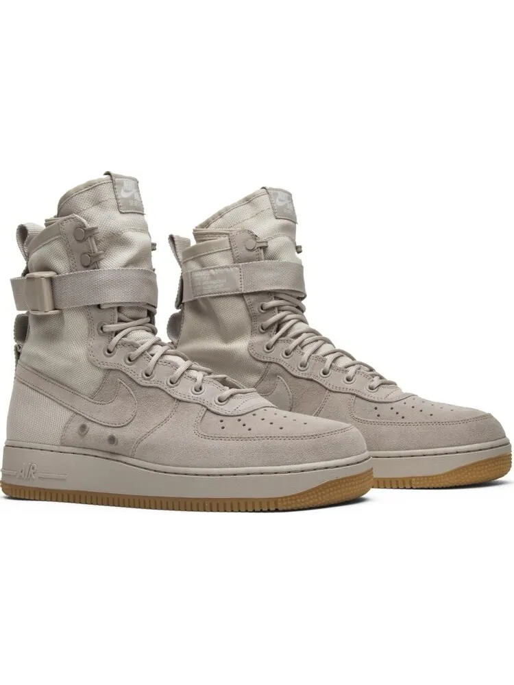 Кроссовки Nike SF Air Force 1 'String' — изображение 8 из 8, загар