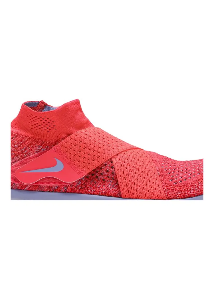 Кроссовки Wmns Free RN Motion FK 2017 'Solar Red' — изображение 2 из 8, красный