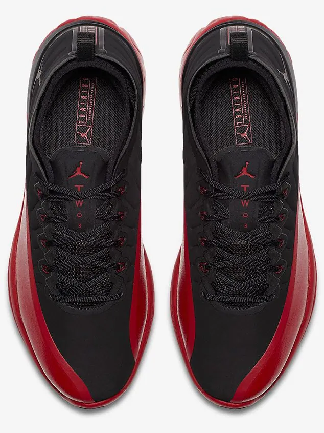 Кроссовки Air Jordan Jordan Trainer Prime 'Flu Game' — изображение 2 из 6, черный