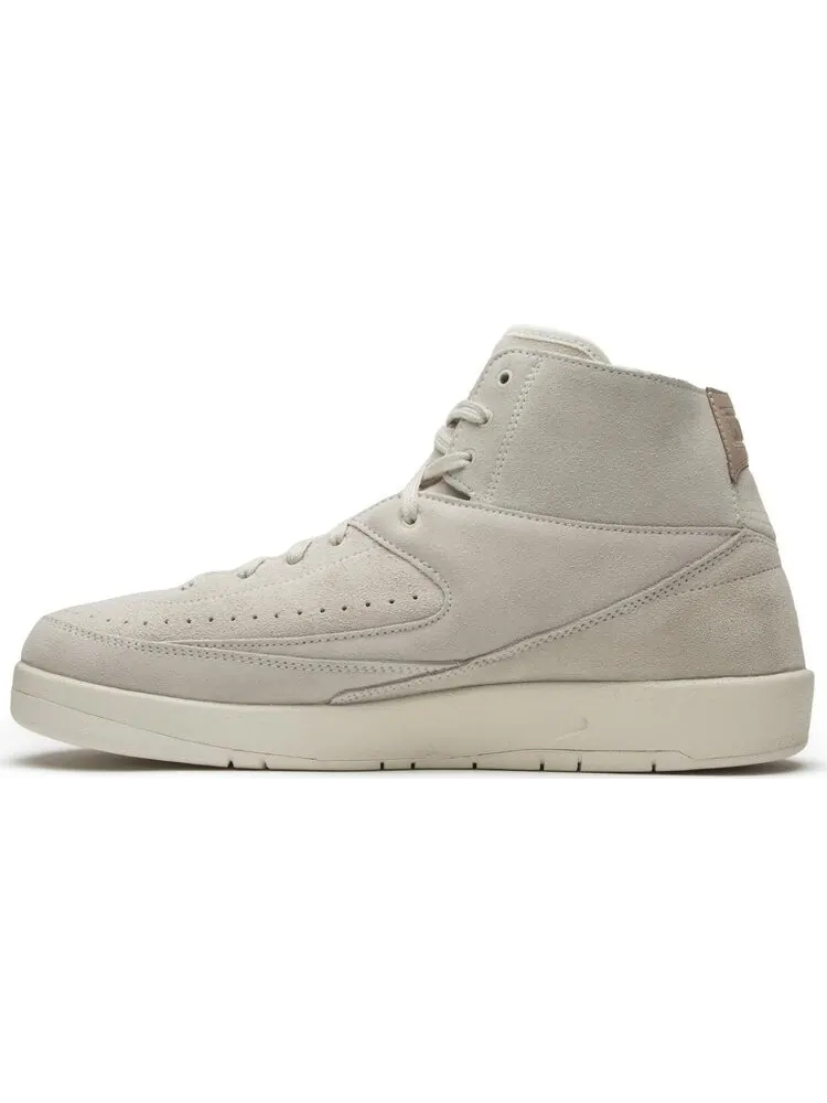 Кроссовки Air Jordan 2 Retro Deconstructed Sail — изображение 3 из 8, загар