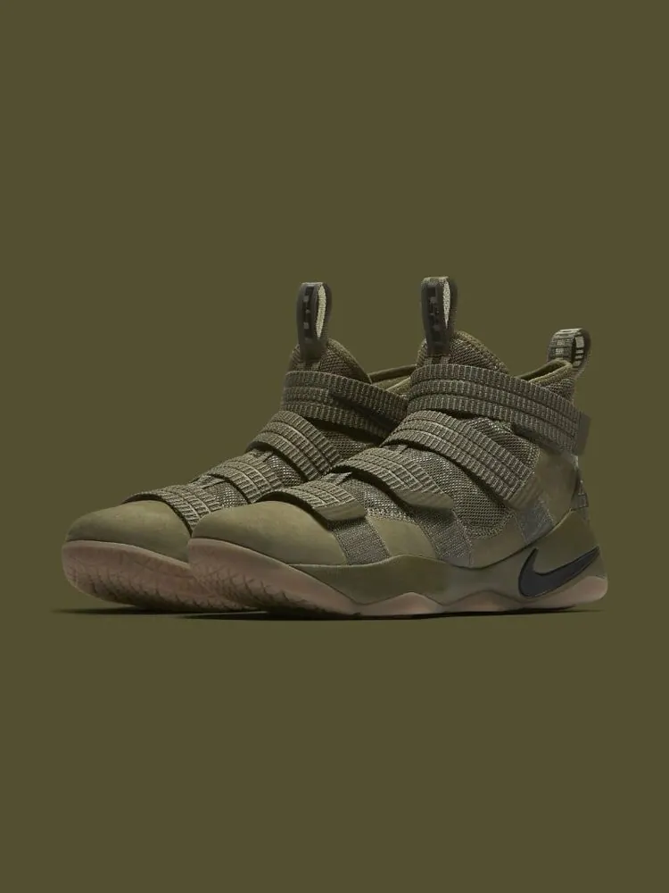 Кроссовки Nike LeBron Soldier 11 'Olive' — изображение 2 из 4, зеленый