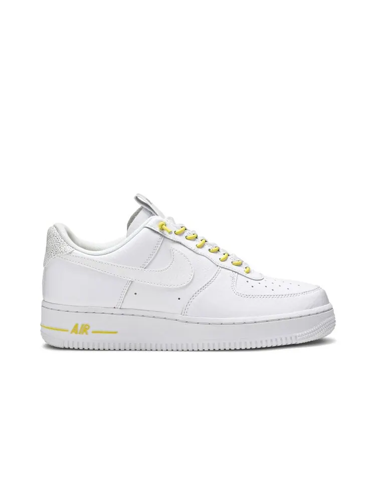 Кроссовки Nike Wmns Air Force 1 — изображение 1 из 4, белый