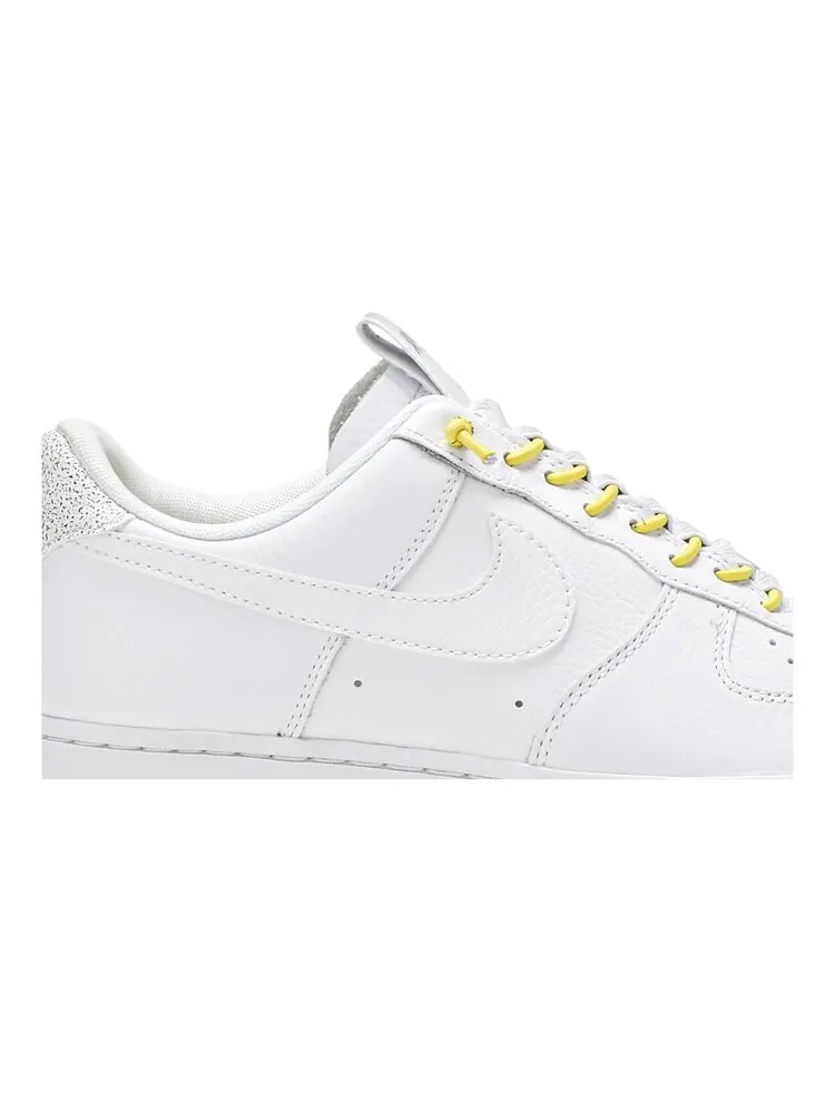 Кроссовки Nike Wmns Air Force 1 — изображение 2 из 4, белый
