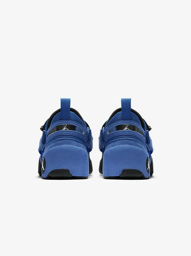Кроссовки Jordan Trunner LX OG 'Black White Royal' — изображение 4 из 6, черный белый
