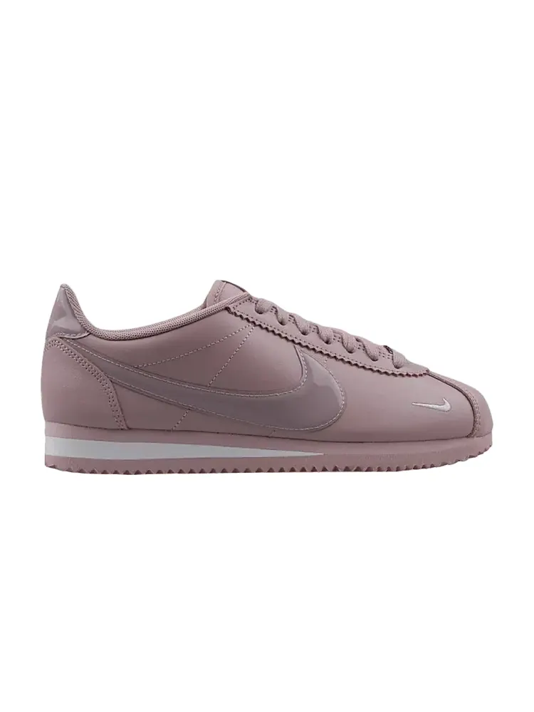 Кроссовки Wmns Classic Cortez Premium 'Plum Chalk' — изображение 1 из 1, серый
