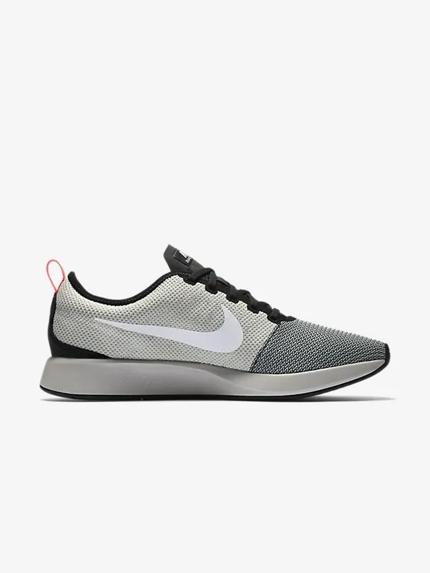 Кроссовки Nike Dualtone Racer 'Pale Grey Solar Red' — изображение 4 из 4, серый