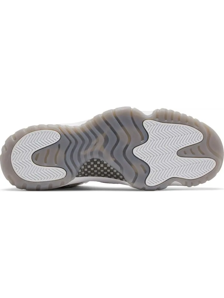 Кроссовки Air Jordan 11 Retro Low IE Light Orewood Brown — изображение 4 из 8, серый